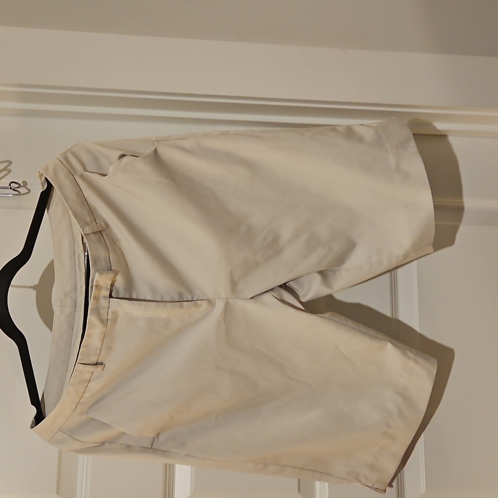 Talbots Womens Size 12 Tan Chino Walking Shorts. $4.99 S/H